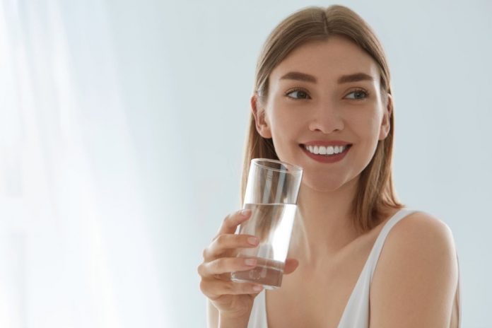 how much water a day for clear skin how much water a day for clear skin