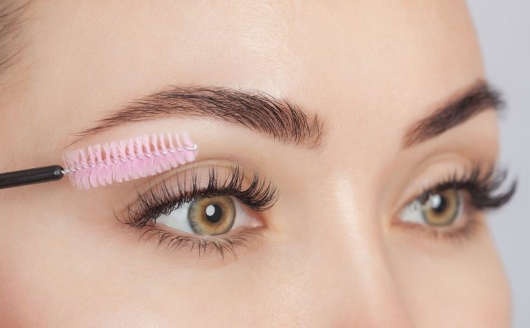 Can Vaseline Make Your Eyelashes Grow? The Complete Truth Here!