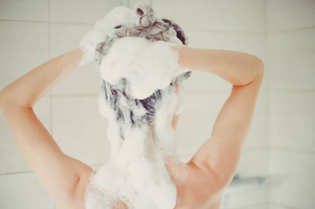 What Happens If I Wash My Hair Everyday? The Pros and Cons ...