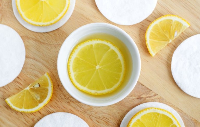 Does Lemon Juice Get Rid of Freckles? The Truth Here!