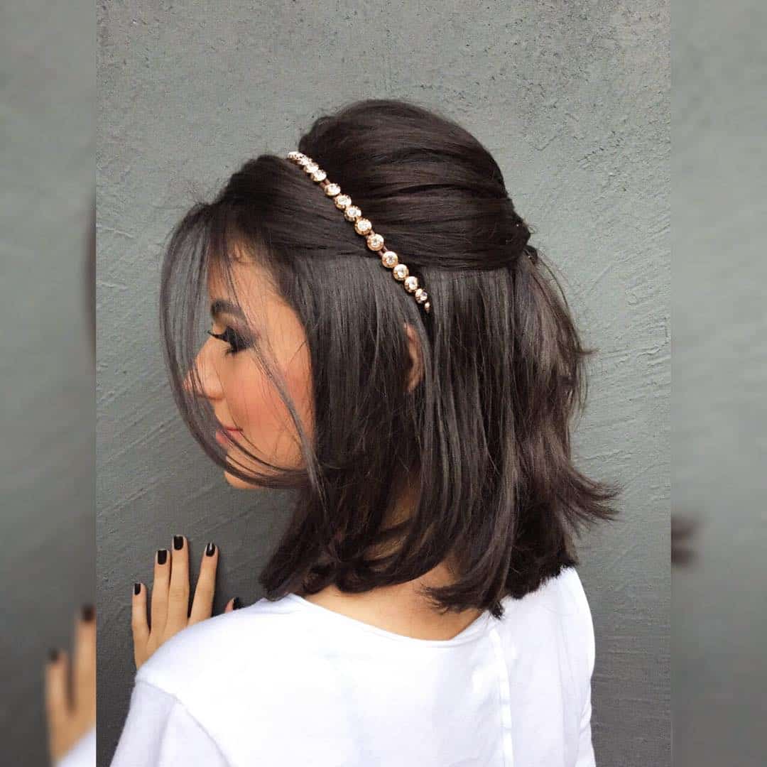 Neat Bridal Hairdo with Headband