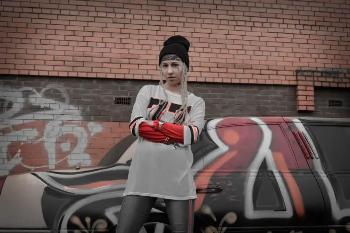 girl-5688103_1280 streetwear-hits-the-catwalk-featured-image