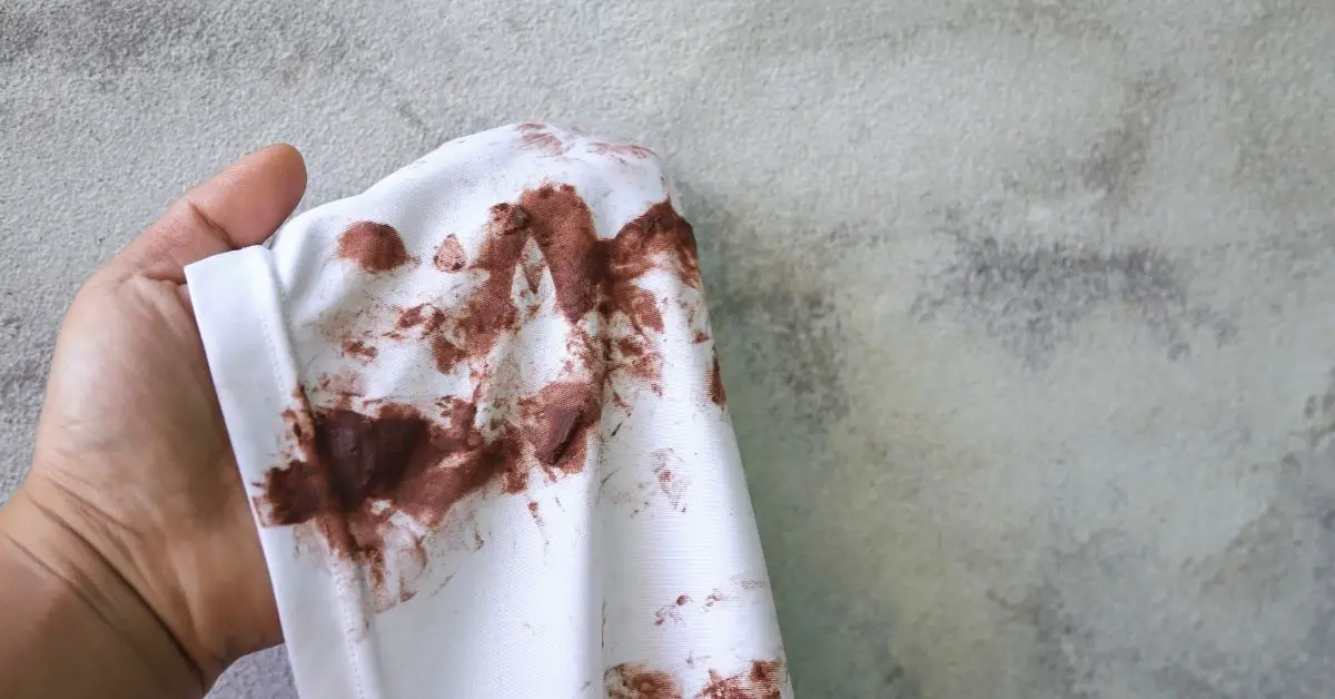 How to Remove Grease Stains from Shirts